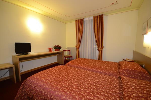 Bepy Hotel Garni Giustino Dış mekan fotoğraf