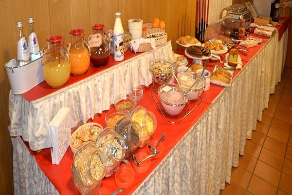 Bepy Hotel Garni Giustino Dış mekan fotoğraf