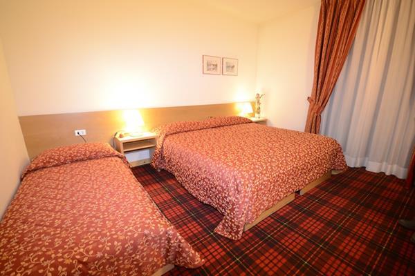 Bepy Hotel Garni Giustino Dış mekan fotoğraf